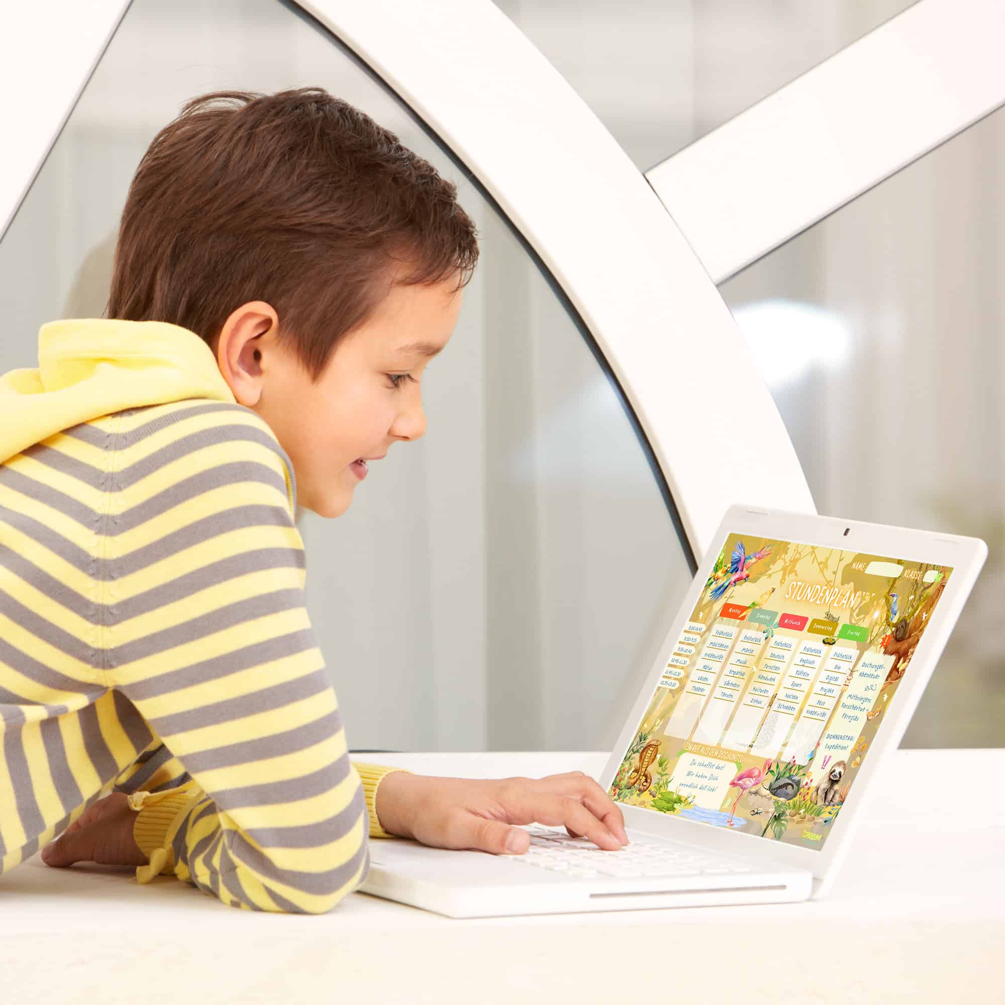 Stundenplan Dschungel bei Sonnenaufgang für Kinder am Tablet — Crealumi Dschungelmorgen