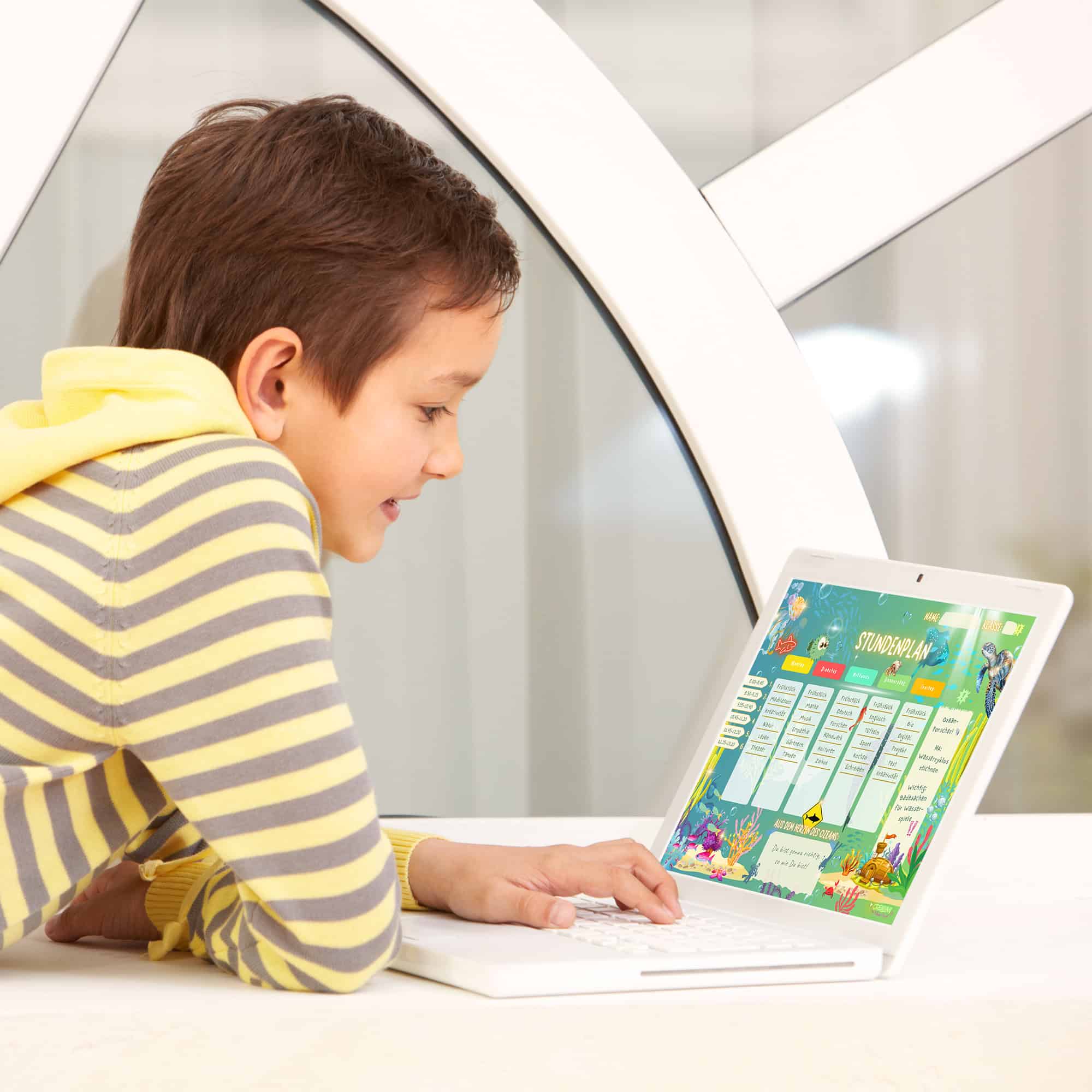 Stundenplan Unterwasser bei Mondschein für Kinder am Tablet — Crealumi Ozeanglimmer
