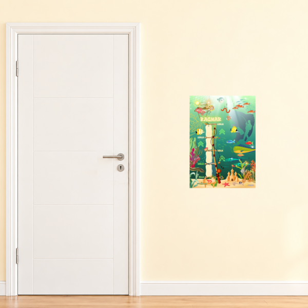 Poster di crescita per bambini con un design a tema pesca, da posizionare accanto a una porta per un confronto delle dimensioni - Crealumi